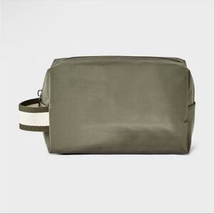 Collegiate Travel Toiletry Bag